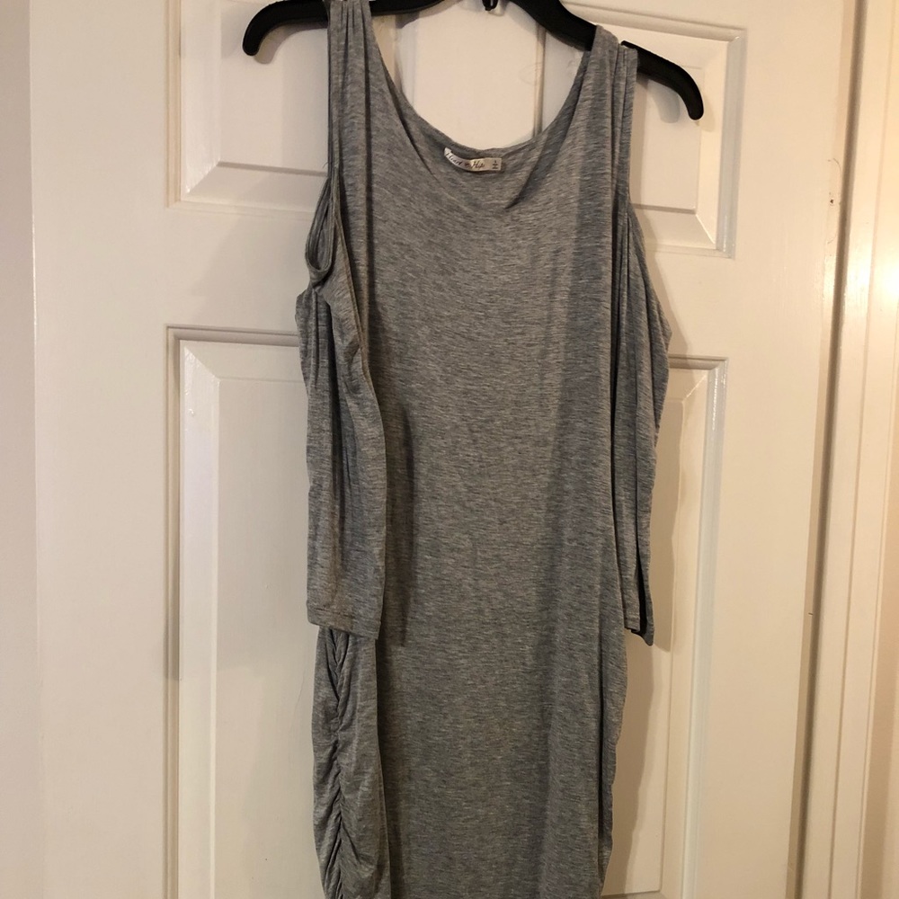 NWT gray cold shoulder midi dress size large